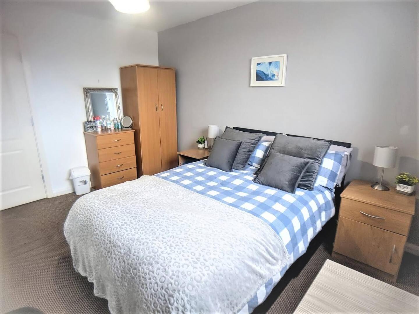Lovely Guest Rooms In City Centre 리버풀 외부 사진