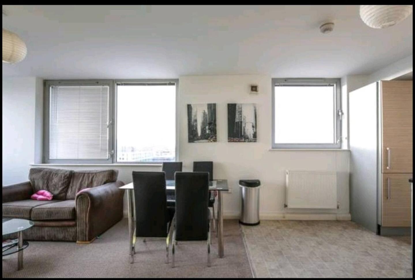 Lovely Guest Rooms In City Centre 리버풀 외부 사진