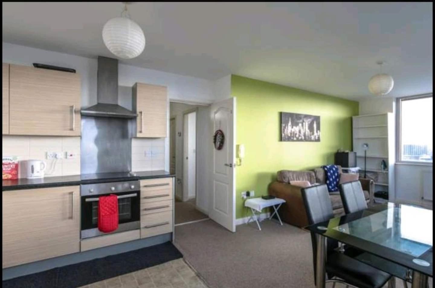 Lovely Guest Rooms In City Centre 리버풀 외부 사진