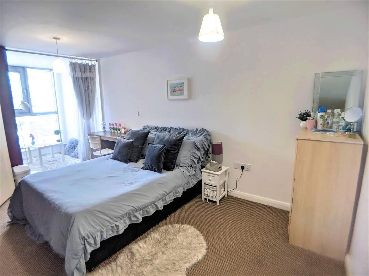 Lovely Guest Rooms In City Centre 리버풀 외부 사진