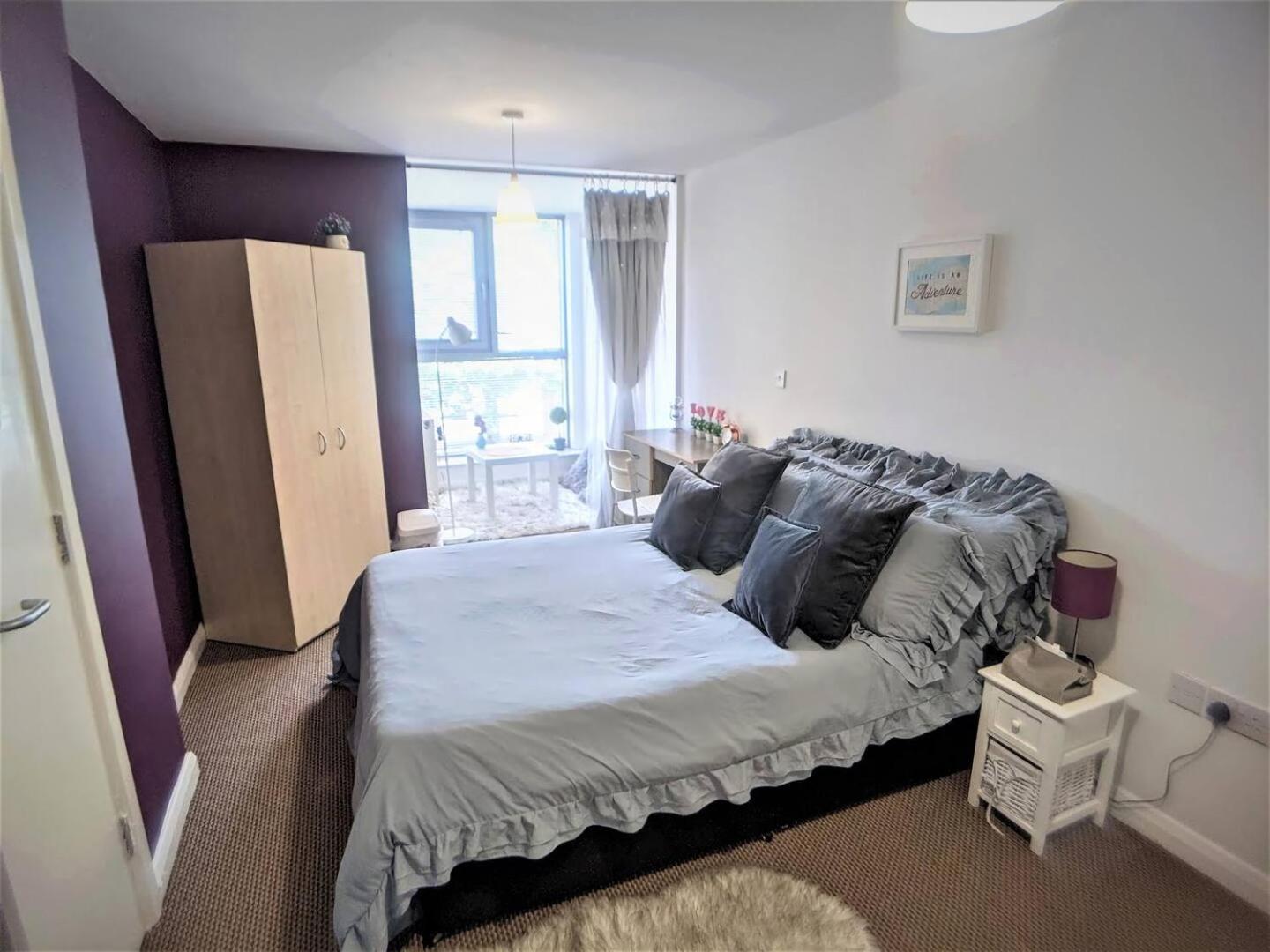Lovely Guest Rooms In City Centre 리버풀 외부 사진